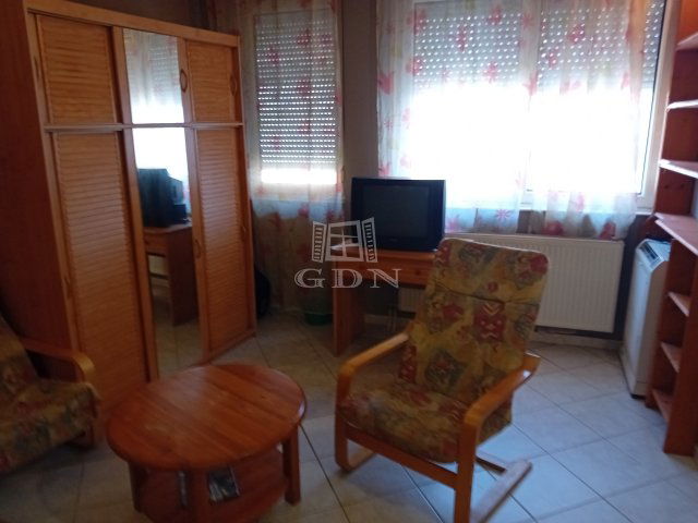 Kiadó téglalakás, albérlet, Kaposváron 150 E Ft / hó, 1 szobás