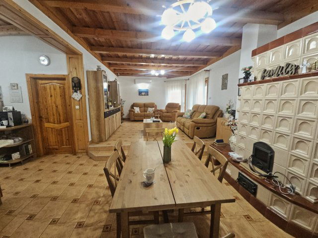 Eladó családi ház, Mikepércsen 99.5 M Ft, 4 szobás