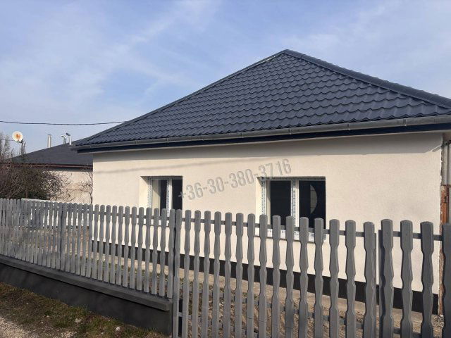Eladó családi ház, Ercsiben 49.9 M Ft, 2 szobás
