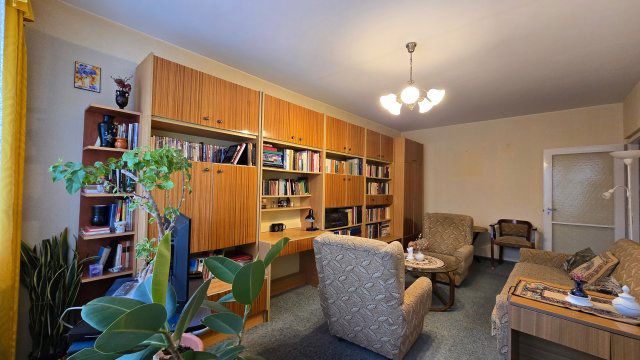 Eladó panellakás, Dunaújvárosban, Római körúton 28.9 M Ft