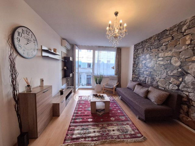 Eladó téglalakás, Budapesten, VII. kerületben 85.9 M Ft