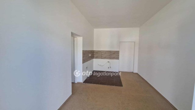 Eladó téglalakás, Tápiószelén 24.99 M Ft, 2+1 szobás