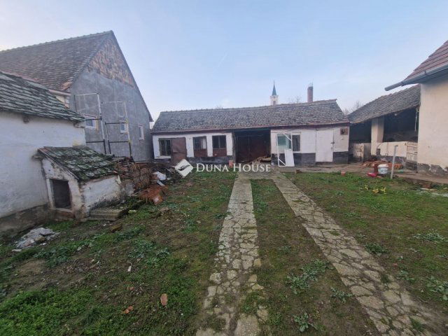 Eladó családi ház, Lánycsókon 35.99 M Ft, 3 szobás