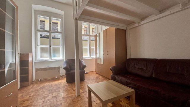 Eladó téglalakás, Budapesten, VII. kerületben, Dembinszky utcában