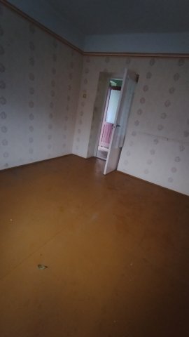 Eladó téglalakás, Szolnokon 15 M Ft, 3 szobás