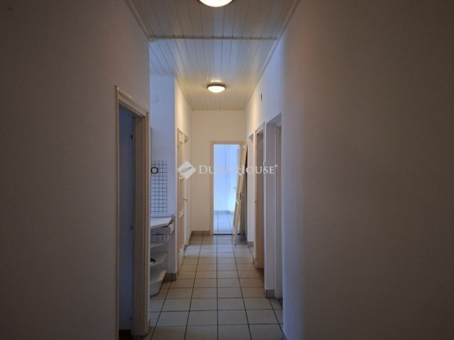 Eladó családi ház, Sülysápon 95.5 M Ft, 5 szobás