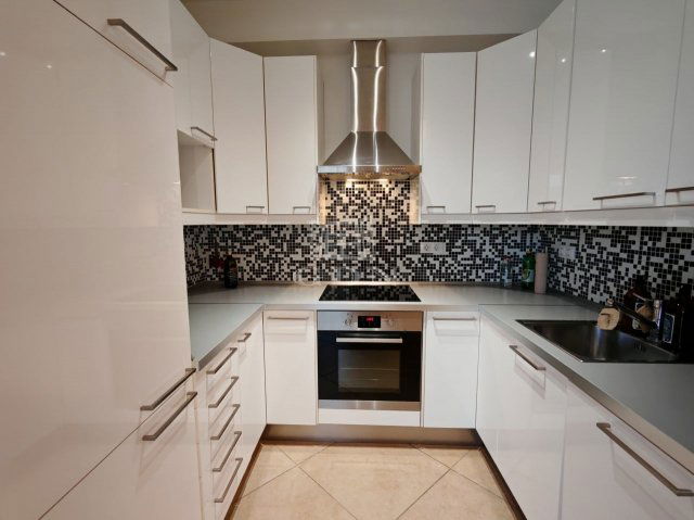 Eladó téglalakás, Budapesten, XIV. kerületben 165 M Ft, 3 szobás