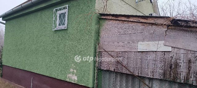 Eladó családi ház, Tápiószentmártonon 17.5 M Ft, 1 szobás