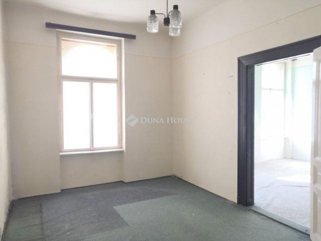 Eladó téglalakás, Budapesten, VIII. kerületben 59.9 M Ft