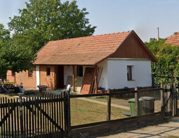 Eladó családi ház, Gyulán 25 M Ft, 2 szobás