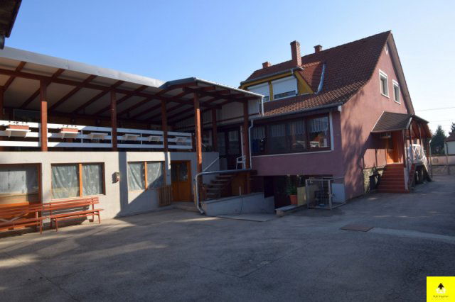 Eladó családi ház, Csepregen 69.9 M Ft, 7 szobás