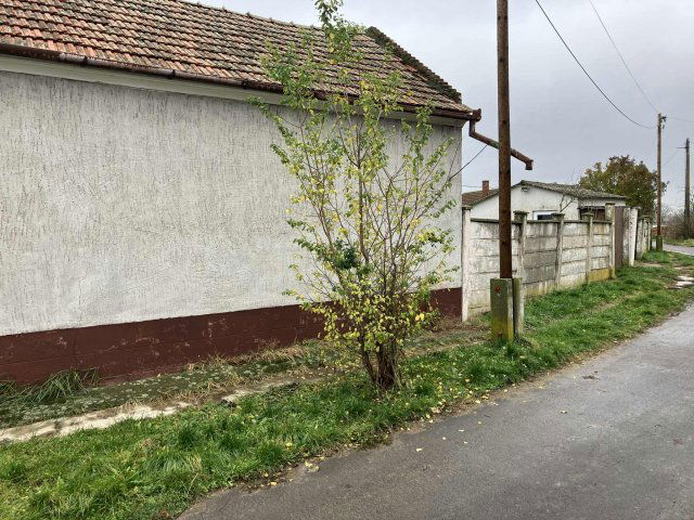 Eladó családi ház, Pocsajon 8.5 M Ft, 3+1 szobás