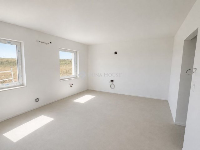 Eladó családi ház, Veszprémben 94.9 M Ft, 4 szobás