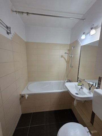 Eladó panellakás, Pécsett 39.95 M Ft, 1+1 szobás