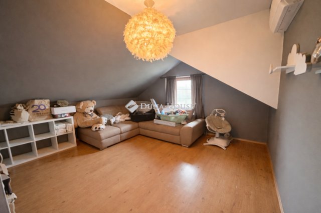 Eladó családi ház, Kakucson 249.9 M Ft, 5 szobás