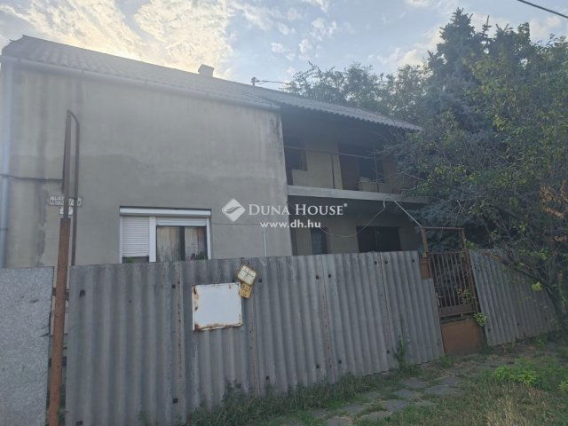 Eladó családi ház, Szentesen 28 M Ft, 5 szobás