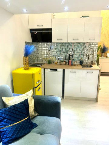 Eladó téglalakás, Budapesten, VII. kerületben 46.9 M Ft