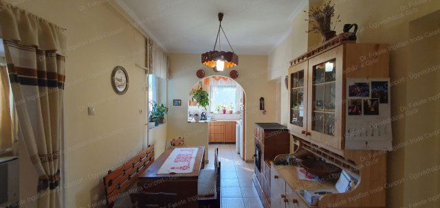Eladó családi ház, Győrött, Liget utcában 53 M Ft, 3 szobás