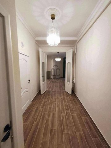 Eladó téglalakás, Budapesten, VI. kerületben 89.9 M Ft, 3 szobás