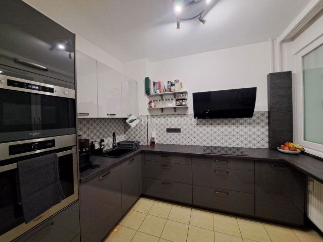 Eladó téglalakás, Mosonmagyaróváron 59 M Ft, 3 szobás