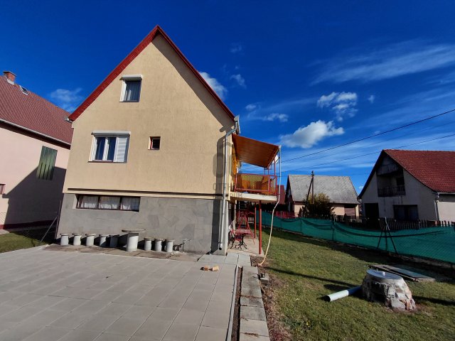 Eladó nyaraló, Jászárokszálláson 27.9 M Ft, 4 szobás