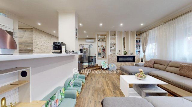 Eladó családi ház, Nyírbátorban 63 M Ft, 3 szobás