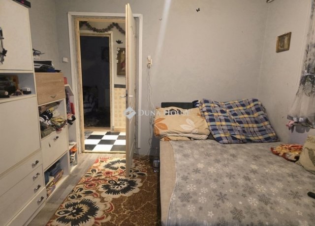 Eladó családi ház, Domonyban 37 M Ft, 3 szobás