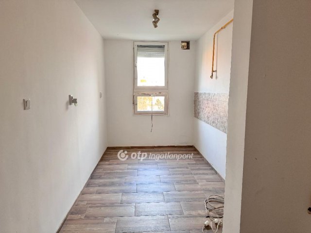 Eladó téglalakás, Szombathelyen 53 M Ft, 2 szobás