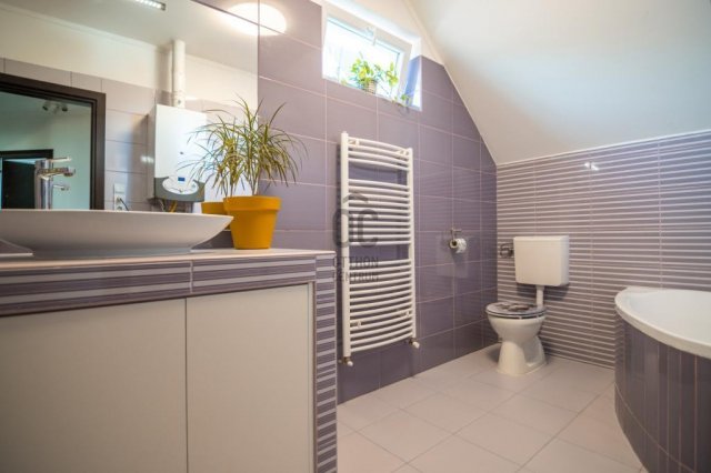 Eladó ikerház, Budapesten, XVIII. kerületben 164.9 M Ft, 5 szobás