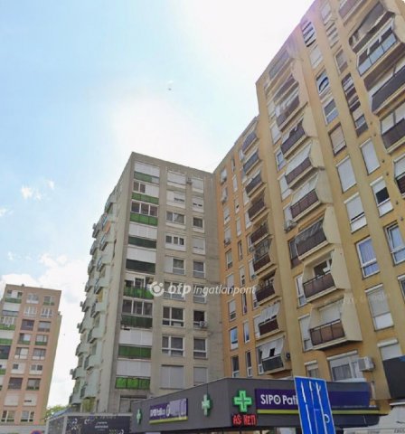 Eladó panellakás, Pécsett 72.9 M Ft, 3 szobás
