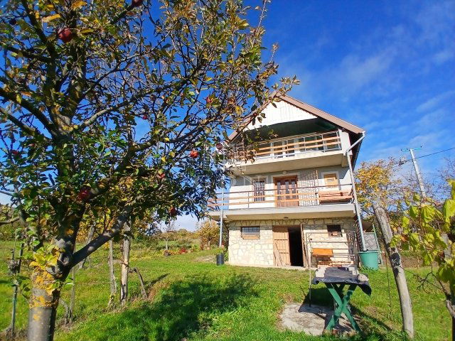 Eladó családi ház, Óbudaváron 95 M Ft, 3 szobás