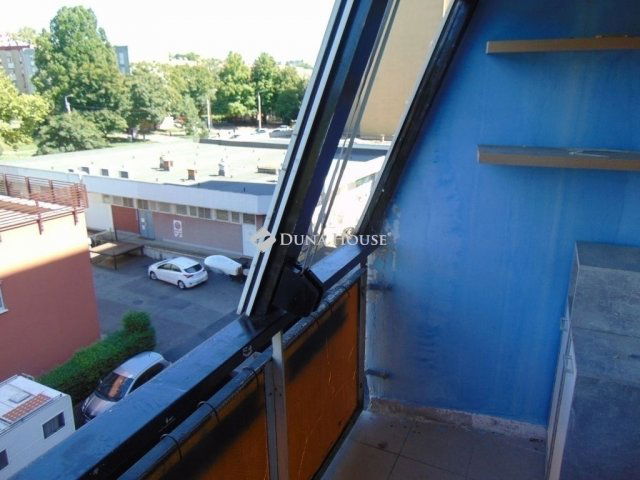 Eladó panellakás, Pécsett 36.9 M Ft, 2 szobás
