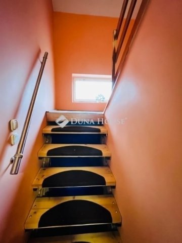 Eladó családi ház, Nagykátán 57.99 M Ft, 4 szobás