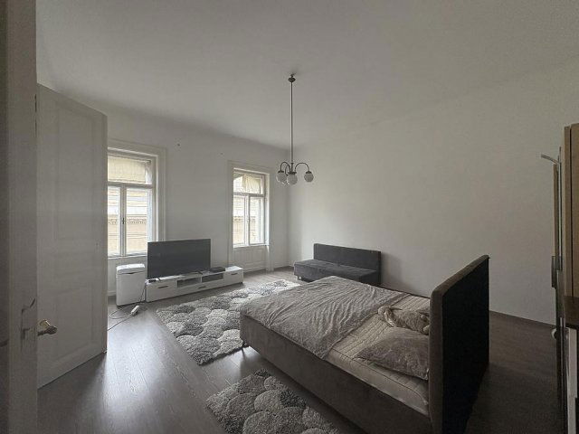 Eladó téglalakás, Budapesten, VII. kerületben, Erzsébet körúton