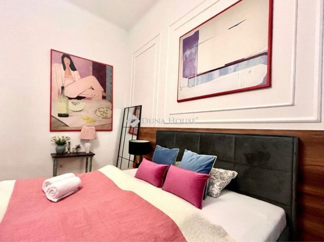 Eladó téglalakás, Budapesten, VI. kerületben 150 M Ft, 4 szobás