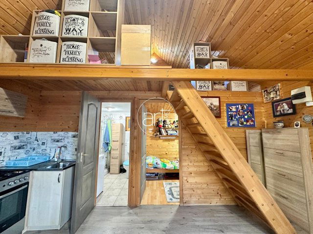 Eladó családi ház, Sándorfalván 47.99 M Ft, 2+1 szobás