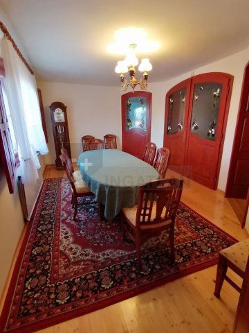 Eladó családi ház, Szegeden 160 M Ft, 5 szobás