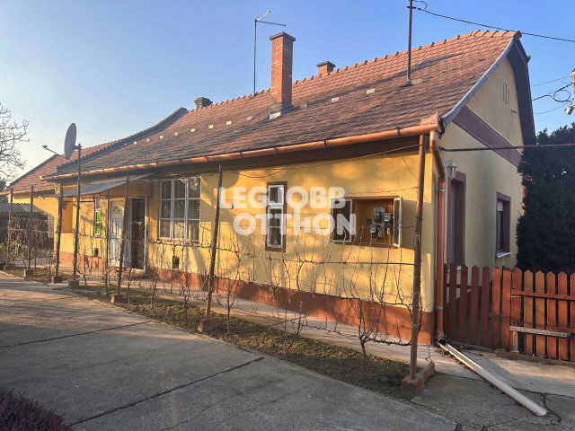 Eladó családi ház, Nagykőrösön 27 M Ft, 3 szobás