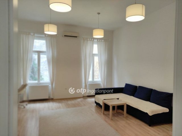 Eladó téglalakás, Budapesten, VIII. kerületben 124 M Ft