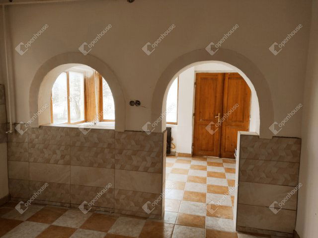 Eladó családi ház, Kisteleken 32 M Ft, 2 szobás