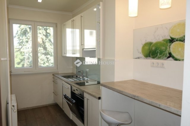 Eladó téglalakás, Budapesten, II. kerületben 109.9 M Ft