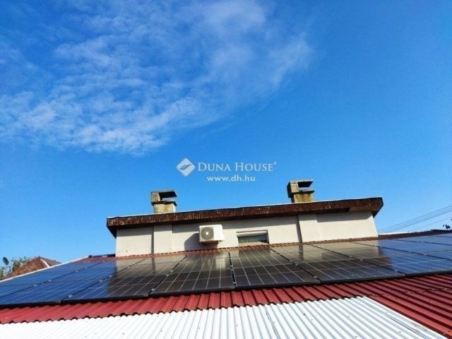 Eladó családi ház, Maglódon 109.99 M Ft, 6 szobás