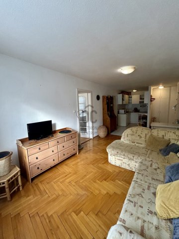 Eladó téglalakás, Budapesten, VIII. kerületben 69.5 M Ft