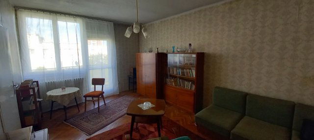 Eladó téglalakás, Székesfehérvárott, Deák Ferenc utcában