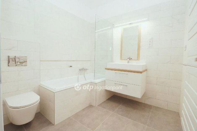 Eladó téglalakás, Zamárdiban 106.9 M Ft, 2 szobás