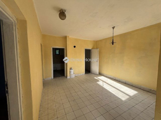 Eladó családi ház, Csabrendeken 9.99 M Ft, 2 szobás