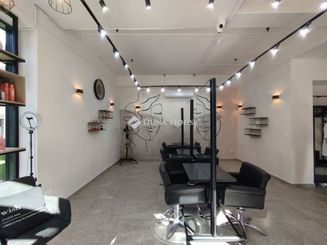 Eladó üzlethelyiség, Dorogon, Esztergomi úton 23 M Ft, 3 szobás