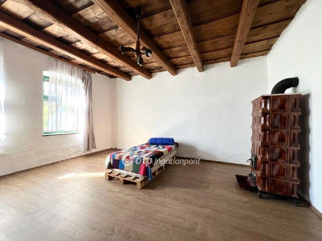 Eladó családi ház, Téten 37.99 M Ft, 1 szobás