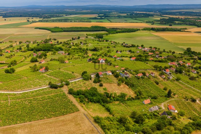 Eladó családi ház, Somlóvásárhelyen 149 M Ft, 1 szobás