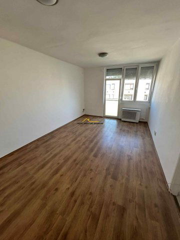 Eladó téglalakás, Kaposváron, Arany János utcában 28.5 M Ft